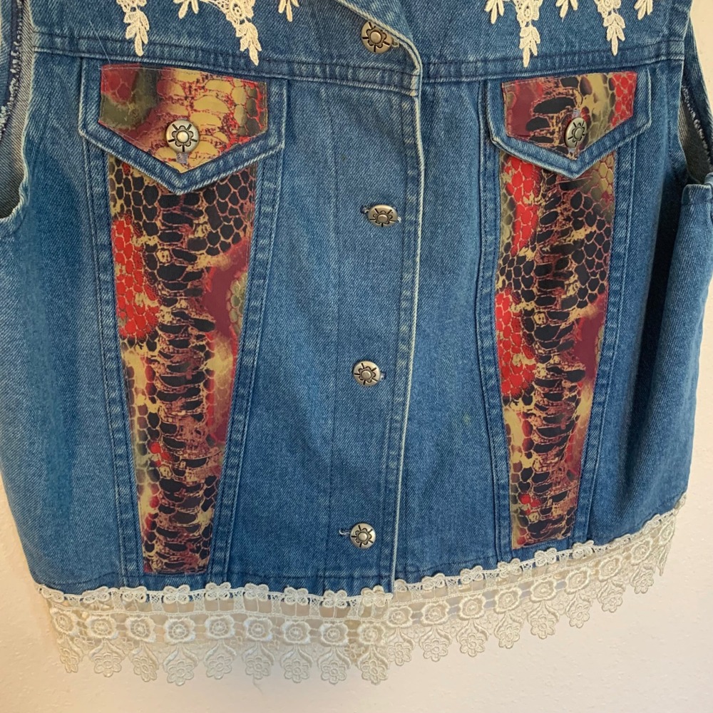 Designs by Julie Denim Vest Lace Trim Snakeskin Print USA Made Womens XL Vintage - Picture 5 of 7
